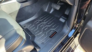 Nissan NAVARA NP300 DC 2021-2024 Bodyline 3D Floor Mats FloorLiner Carpet - Picture 1 of 8