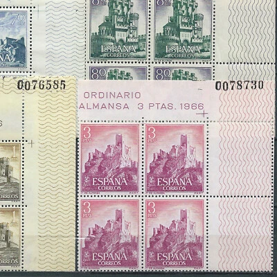 ESPAÑA 1966—CASTILLOS 1738…1745—SELLOS NUEVOS EN BLOQUES ** MNH STAMPS 1393…1400 - Imagen 1 de 2