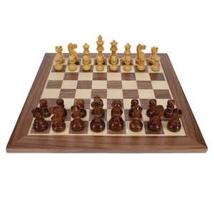 Juego de ajedrez Staunton de madera ponderada WE Games, 11,5 in. Placa, 2,5 in. King - Imagen 1 de 6