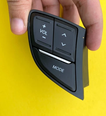 Control de crucero de volumen del volante Hyundai Sonata 2011-2015 OEM 96700-3S000 Foto 1 de 4