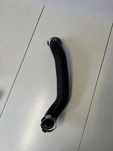 Volvo V40 Ladeluftschlauch Rohr 31657748 - Bild 1 von 4