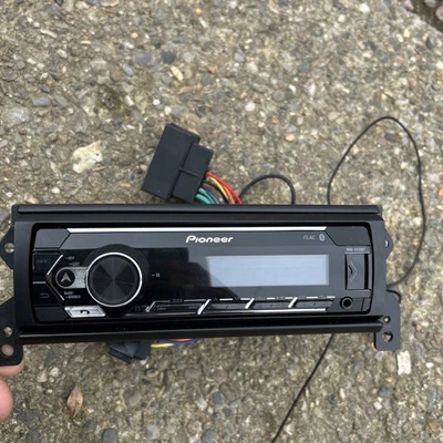 Pioneer MVH-S420BT  CAR STEREO HEADUNIT BLUETOOTH USB AUX FM RADIO - Image 1 of 4