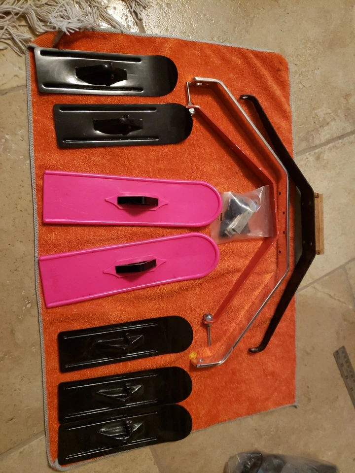 Lot Of 7 Ski For RC Plane - Airplane Ski's With Struts - Image 1 of 4