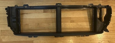 Deflector deflector de conducto guía de aire soporte radiador Volvo XC90 2016-24 FABRICANTE DE EQUIPOS ORIGINALES ¡NUEVO! Foto 1 de 4