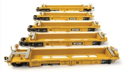 Walthers Mainline HO Scale Thrall 5 Unit 40" Well Car DTTX #748192 - Image 1 of 4