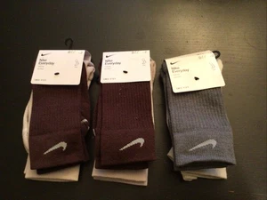 6 Paar neue Nike Jugend Crew-Socken grau burgund helllila 5-7 - Bild 1 von 3