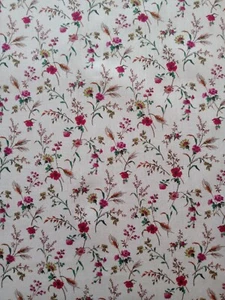Remnant EMMA VICTORIA  A  - Liberty of London Tana Lawn cotton approx 33 x 30 cm - Picture 1 of 3