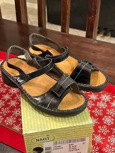 Naot Women's Papaya Sandal Size 37 Black Ankle Strap Adjustable Flat Shoe - Picture 1 of 6