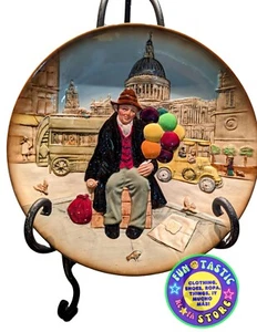 3D BALLOON MAN CERAMIC PLATE 10" diameter BY ROYAL DOULTON. MADE IN ENGLAND. - Picture 1 of 5