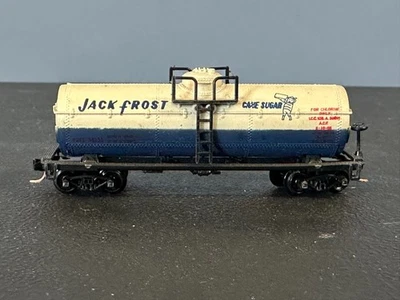 Jack Frost Tank Car Christmas N-Scale Atlas 2263 Micro-Trains couplers - Image 1 of 4