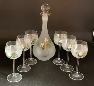 Glas Karaffe u. 6 Weingläser; Bohemia; Dekor  Emaille Blumen; 7 Tlg - Bild 1 von 10