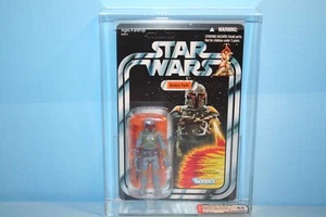 STAR WARS 2010 GRADO AFA COMO NUEVA EN TARJETA TVC COHETE DISPARANDO BOBA FETT FIGURA ARMA - Imagen 1 de 11
