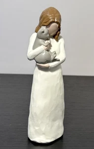 "Estatuilla de amistad de regalo conmemorativo de gato de resina para niña sosteniendo un gato 5,25""" - Imagen 1 de 7