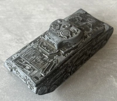 Vintage  Metal Military Tank  Toy Metal And Rubber. WW2 army - Image 1 of 4