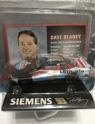2000 Racing Champions Dave Blaney 1:64 NASCAR Stock Car Collector Card & Stand - Image 1 of 4