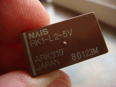 LOTE 12 RELÉS NAIS RK1-L2-5V - SPDT 5VDC 1,5 GHz 2 bobinas ENGANCHE - Nuevos y sin usar Foto 1 de 4