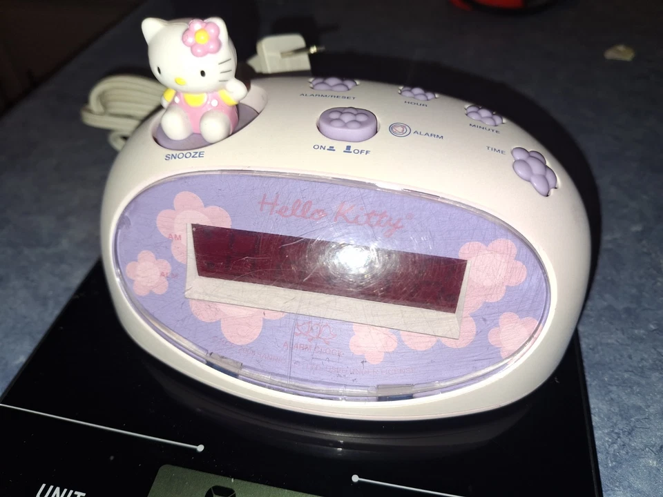 Sanrio HELLO KITTY KT3005P Pink & Purple Oval 2008 LED Digital Alarm Clock Works - Image 1 of 4