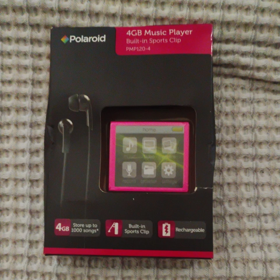 NEW Rare 4GB POLAROID PMP120-4 MP3 Music Player Built-In Clip W/ Touch Screen. - Image 1 of 3