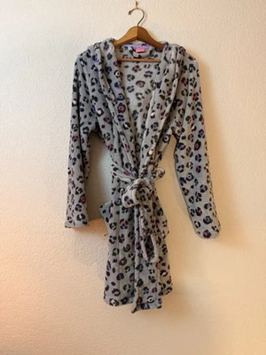 Robe - Plush Multicolor Leopard Faux Fur Size XL by Jenni Intimates. New - Image 1 of 4