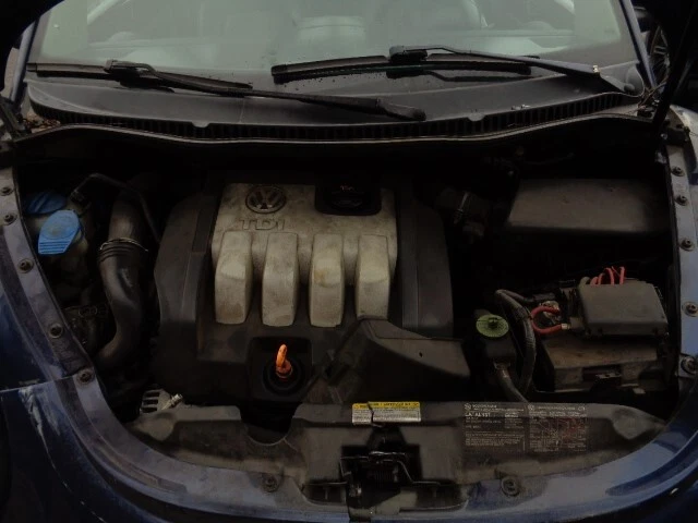 Módulo de control del motor usado (ECM) se adapta a: Volkswagen Beetle 2006 control electrónico Foto 1 de 4