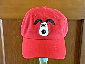 RARE 2005 Wallace & Gromit Curse of the Were-Rabbit Movie Promo Hat Red Youth - Picture 1 of 10