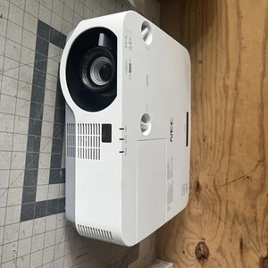 NEC P502H 1080P 5,000 ANSI Lumens 1920x1080 No Bulb - Photo 1/8