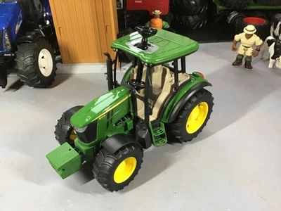 Bruder 1:16 Scale John Deere 5115M Tractor. - Image 1 of 4