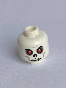 LEGO White Head Skull with Red Eyes Ref 3626pb0269 Minifig cas351 cas353 cas346 - Imagen 1 de 1