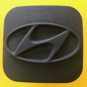 2" HYUNDAI Trailer Hitch Receiver Cover Plug - Picture 1 of 4