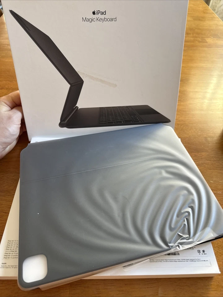 Apple Magic Keyboard for iPad Black MJQK3LL/A iPad Air 13, iPad Pro 12.9 gen3-6 - Image 1 of 4