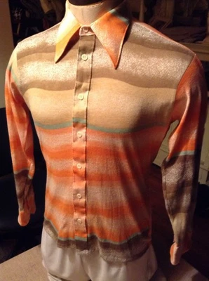 Años 70 RICHMAN BROS. M HIPPY ABSTRACTO NARANJA MARRÓN Y AZUL RAYAS L/S TEJIDO ¡BONITO! Foto 1 de 4