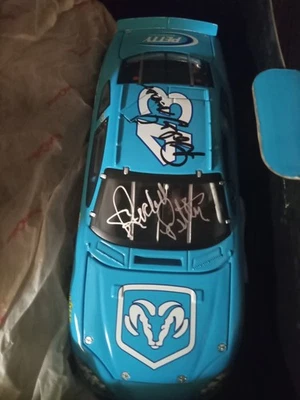 Richard Petty/Dale Inman Autografiado 6 Piezas Diecast Lote + The Petty Story DVD NUEVO  Foto 1 de 4