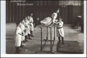 HAMBURG Reprokarte Emsbüttel Turn-Riege Turnverband Frauen beim Turnen Sport - Picture 1 of 1