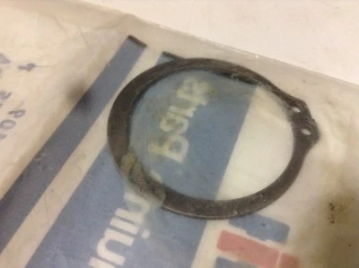 A7409 - Новый внешний защелкивающийся RIng для чехла 400-й серии, 700, 730, 800 тракторов - Изображение 1 из 2