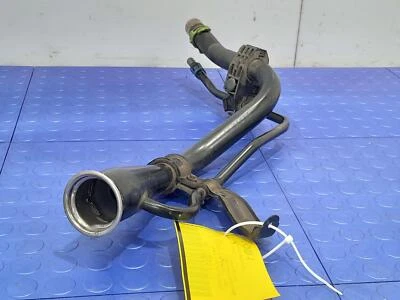 Conjunto de tubo de llenado de cuello de llenado de combustible Honda Accord 2013-2017 OEM 17660T2AA02 Foto 1 de 4