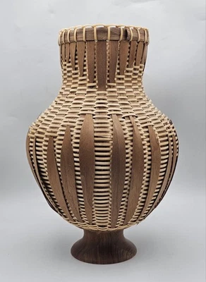 Современная ваза из грецкого ореха Nantucket с гамбургской тростью ~ ваза ручной работы 11,25 дюйма - Изображение 1 из 4