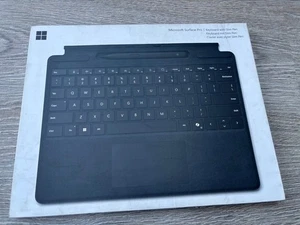 Microsoft Surface Pro 8 9 10 X Signature Keyboard with Slim Pen 1864,1962 Sealed - Picture 1 of 5