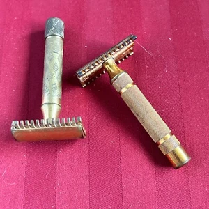 2 antichi rasoi di sicurezza Glillette tono oro lunghi e nuovi Deluxe 1930 cromati - Foto 1 di 6