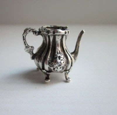 Teiera Miniatura-Brocca in Argento 800-con Microfusione-2,4 cm-Leggi Descrizione - Immagine 1 di 4