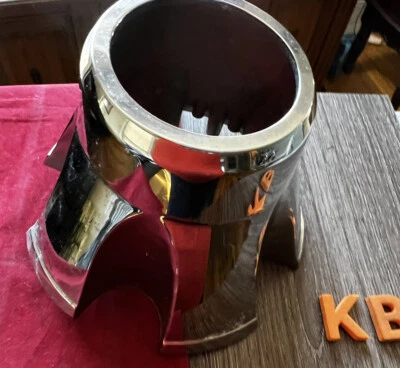 #KB  1)  1976-1986 Jeep CJ CJ5 CJ7 CJ8 Laredo  OEM AMC Front Center Cap - Image 1 of 4