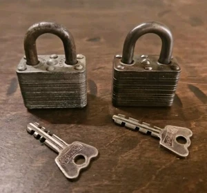 Two (2) Vintage MasterLock 22 Padlocks w/ One Key Each - Picture 1 of 4