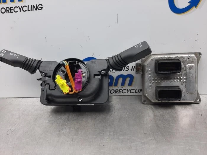 Centralina motore Opel Astra H GTC 55563495 P16260341 - Immagine 1 di 1