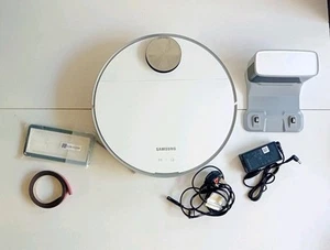 Brand NEW Samsung Jet Bot AI Robot Vacuum Cleaner VR30T80313W - Picture 1 of 11