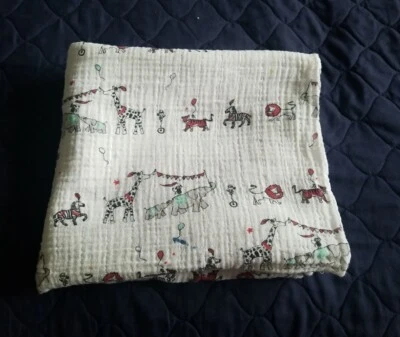 Usada en Excelente Condición Adén And Anais Zoo Circo Animales Muselina Manta Blanca 46"x44" ¡Bonita! Foto 1 de 4