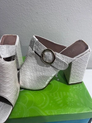 Mujer Mula Zapato Blanco Con Hebilla Dorada Talla 8 4 en Bloque Tacón Foto 1 de 3