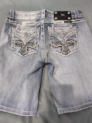 Miss Me Signature Women's Denim Mid Shorts Sz 27 Distressed Sequins Embroidered  - Image 1 of 4