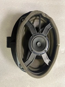GM G6 Chevy 2055-2010 REAR LEFT Or RIGHT DOOR SPEAKER with BRACKET ADAPTER - Picture 1 of 3