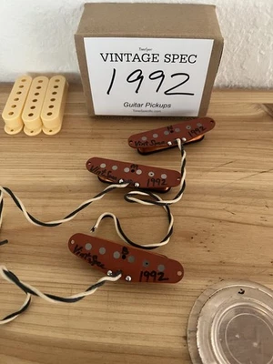 "Cunetto" Red Bottom Clone. 1992 VintSpec by Tone Specific. Fits Fender Strat. - Image 1 of 2