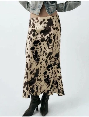 NUEVA Falda Midi Zara Satén Estampado Vaca Cintura Alta Marrón Blanco Talla Pequeña Sedosa Foto 1 de 4