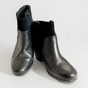 Clark’s Women’s Emily Low Boot Size 8 Leather And Suede Upper Easy Zip Closure - Picture 1 of 12